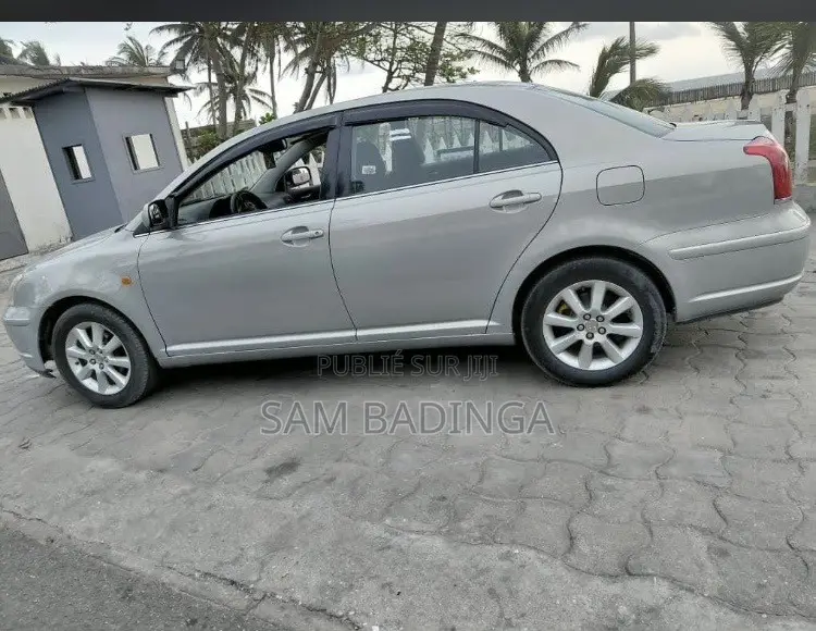 Toyota Avensis 2.4 VVT-i Executive 2006 Vert
