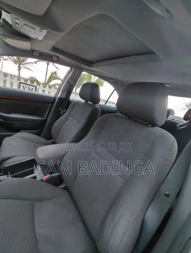 Toyota Avensis 2.4 VVT-i Executive 2006 Vert