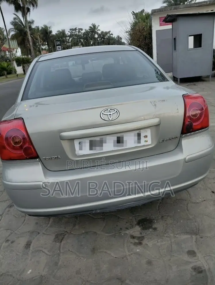 Toyota Avensis 2.4 VVT-i Executive 2006 Vert