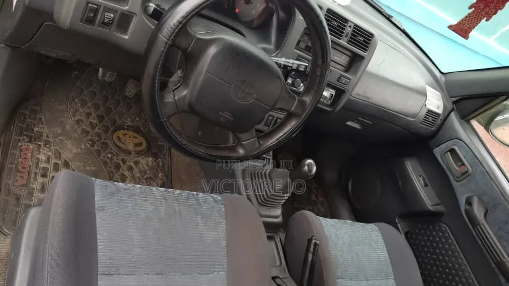 Toyota RAV4 1999 Vert