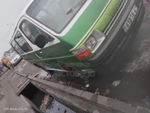 Toyota HiAce 2017 Vert