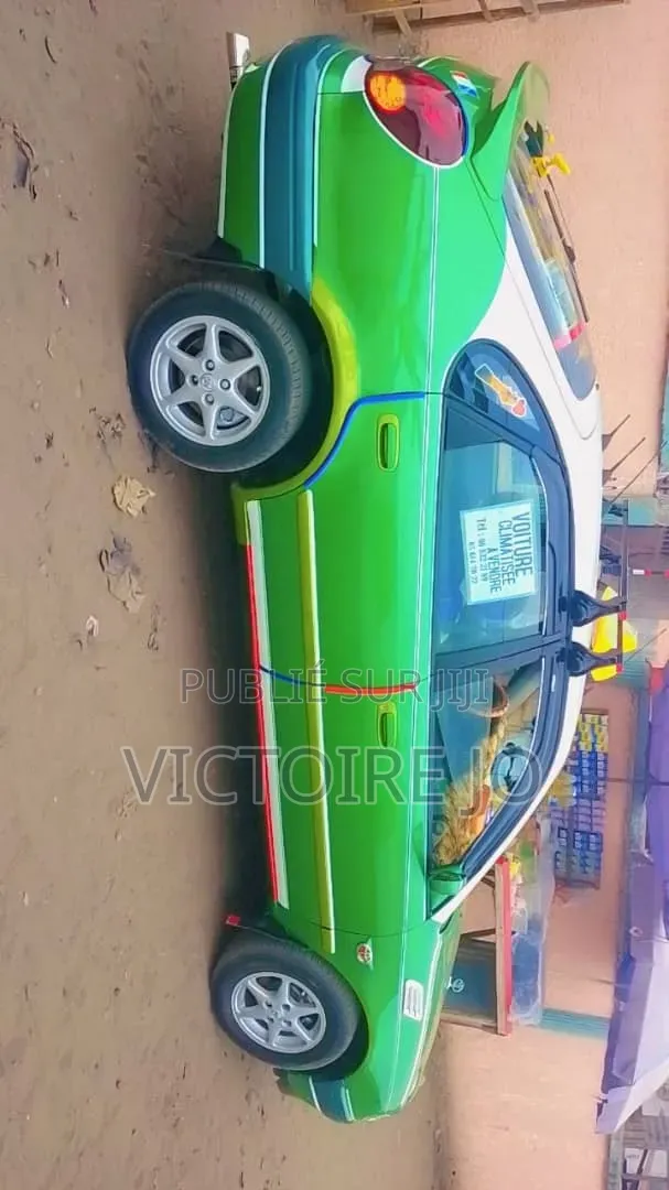Toyota Corolla 2017 Vert