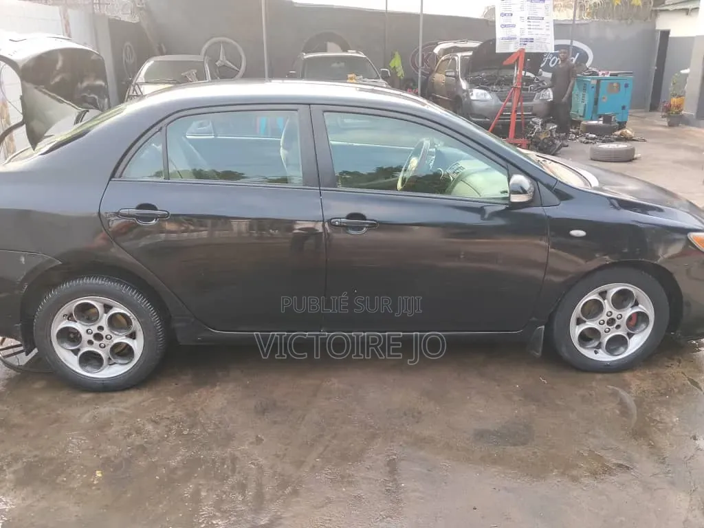 Toyota Corolla 2015 Noir