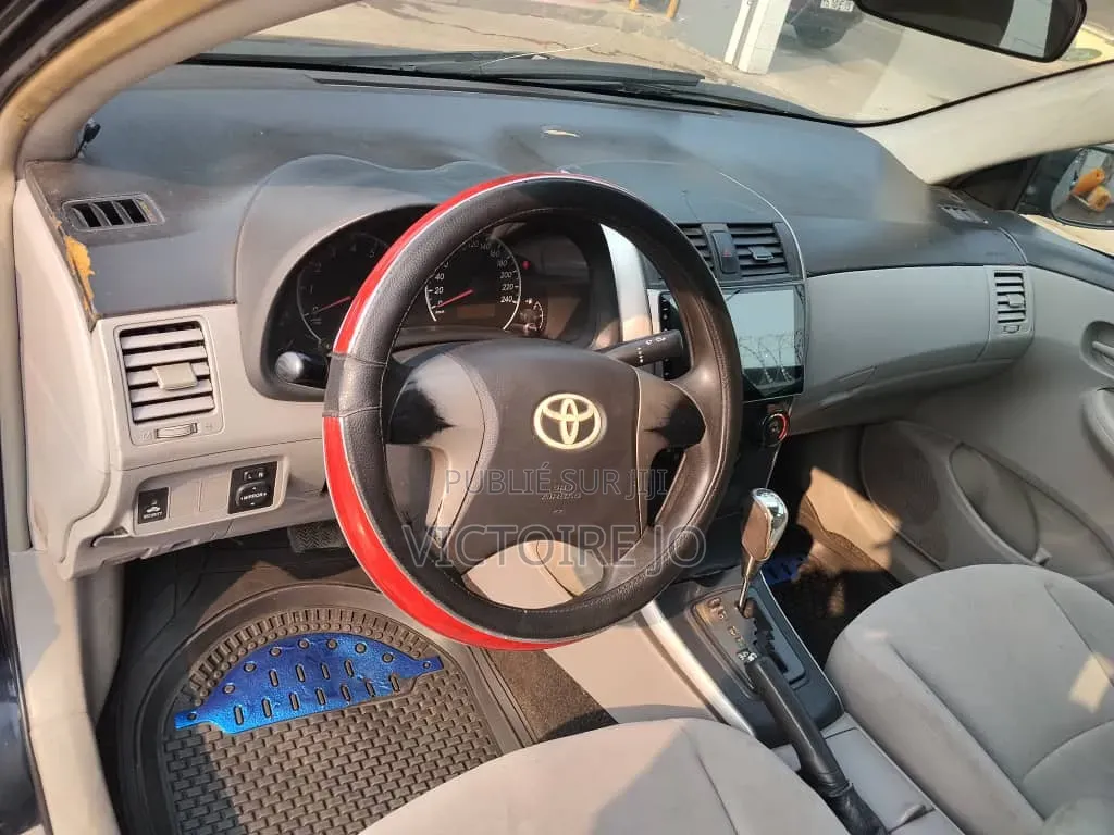 Toyota Corolla 2015 Noir