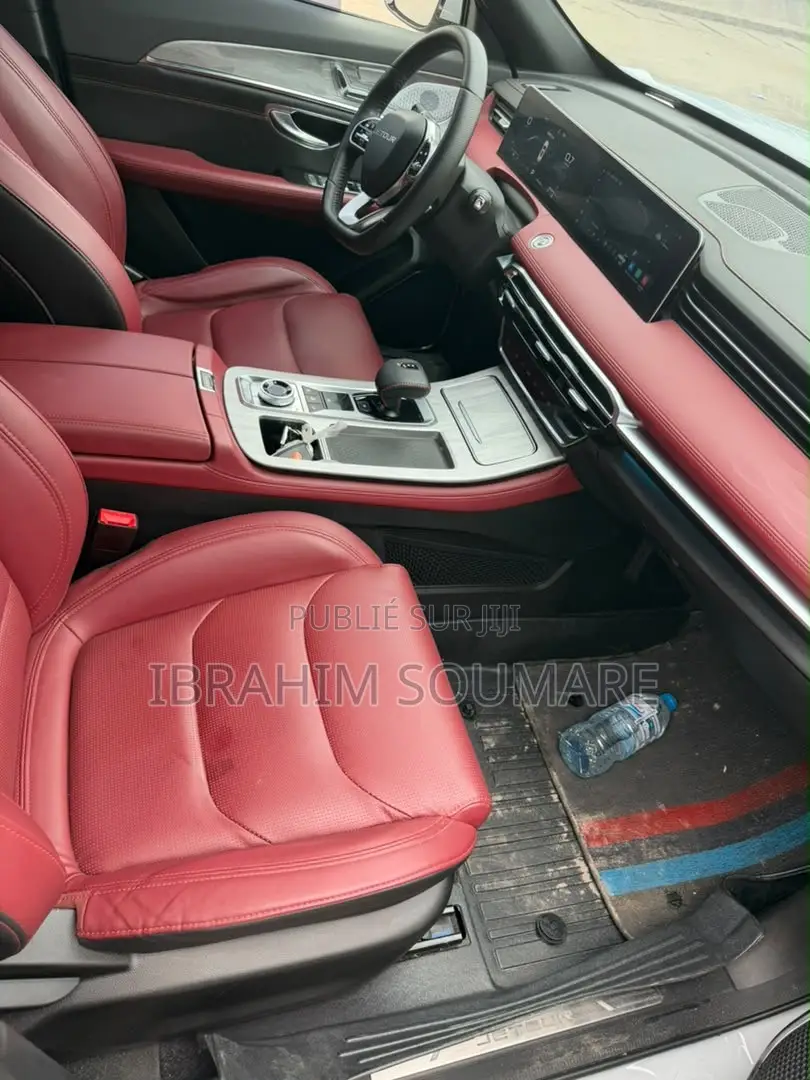 Jetour X70 Plus 2024 Gris