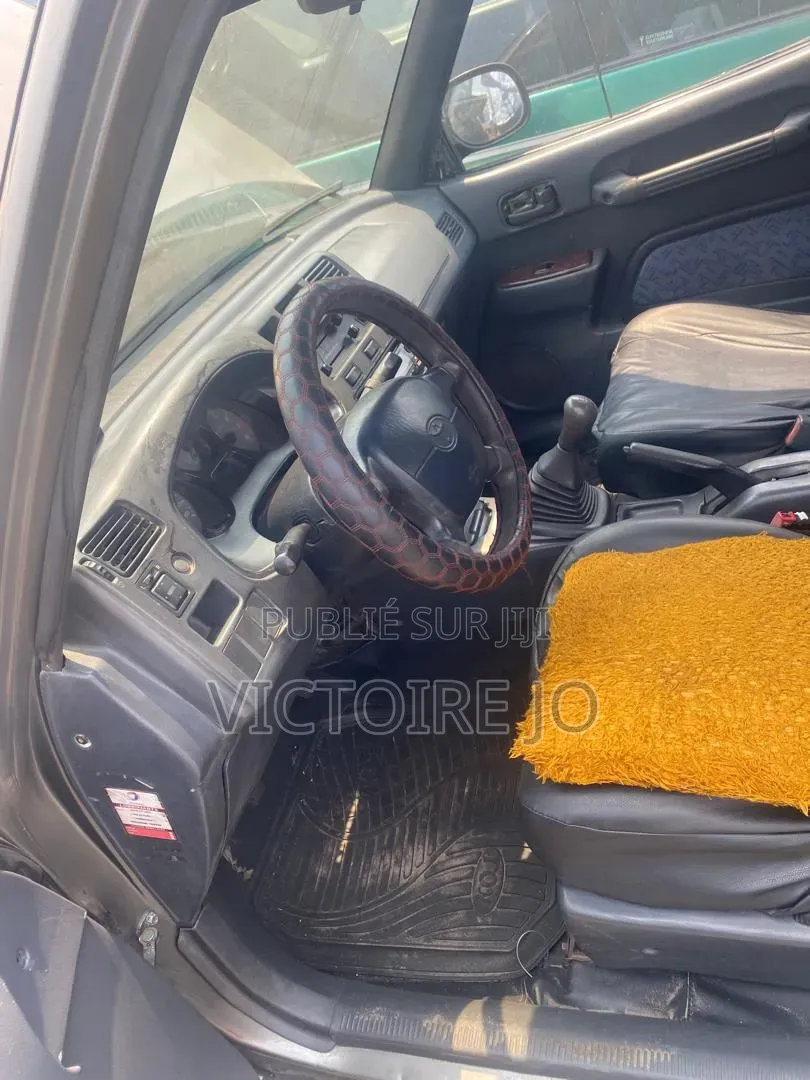 Toyota RAV4 1999 Gris