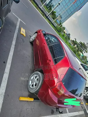 Toyota Corolla 2017 Rouge