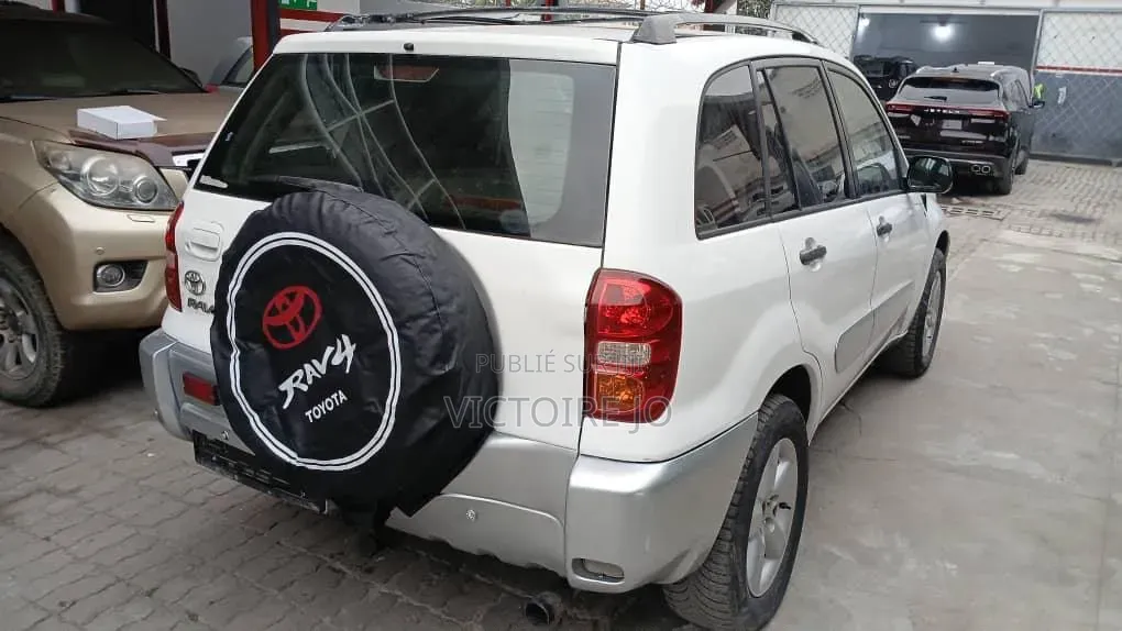 Toyota RAV4 2005 Blanc