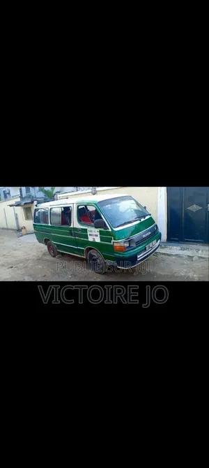 Toyota HiAce 2016 Vert