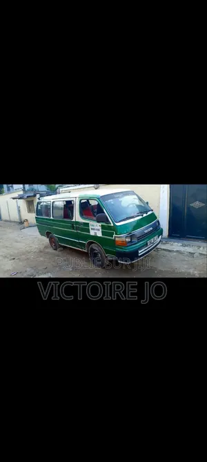 Toyota HiAce 2016 Vert