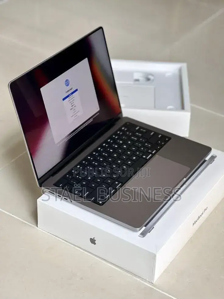 Nouveau Apple MacBook Pro 2020 8GB Intel Core i7 SSD 512GB