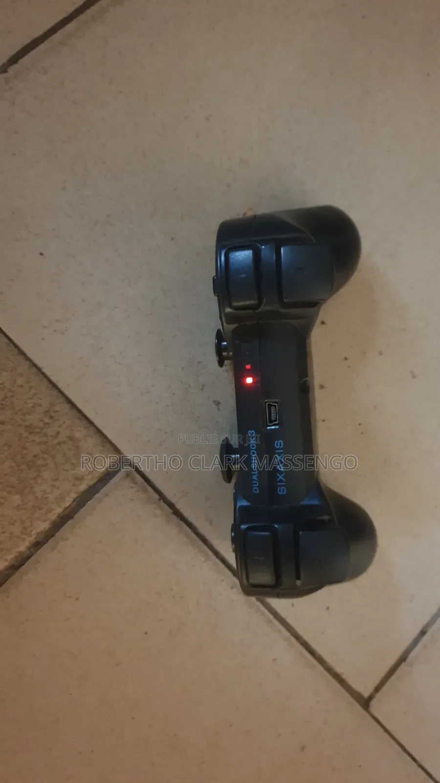 Manette Ps3 a Vendre + Cable De Connexion/Charge