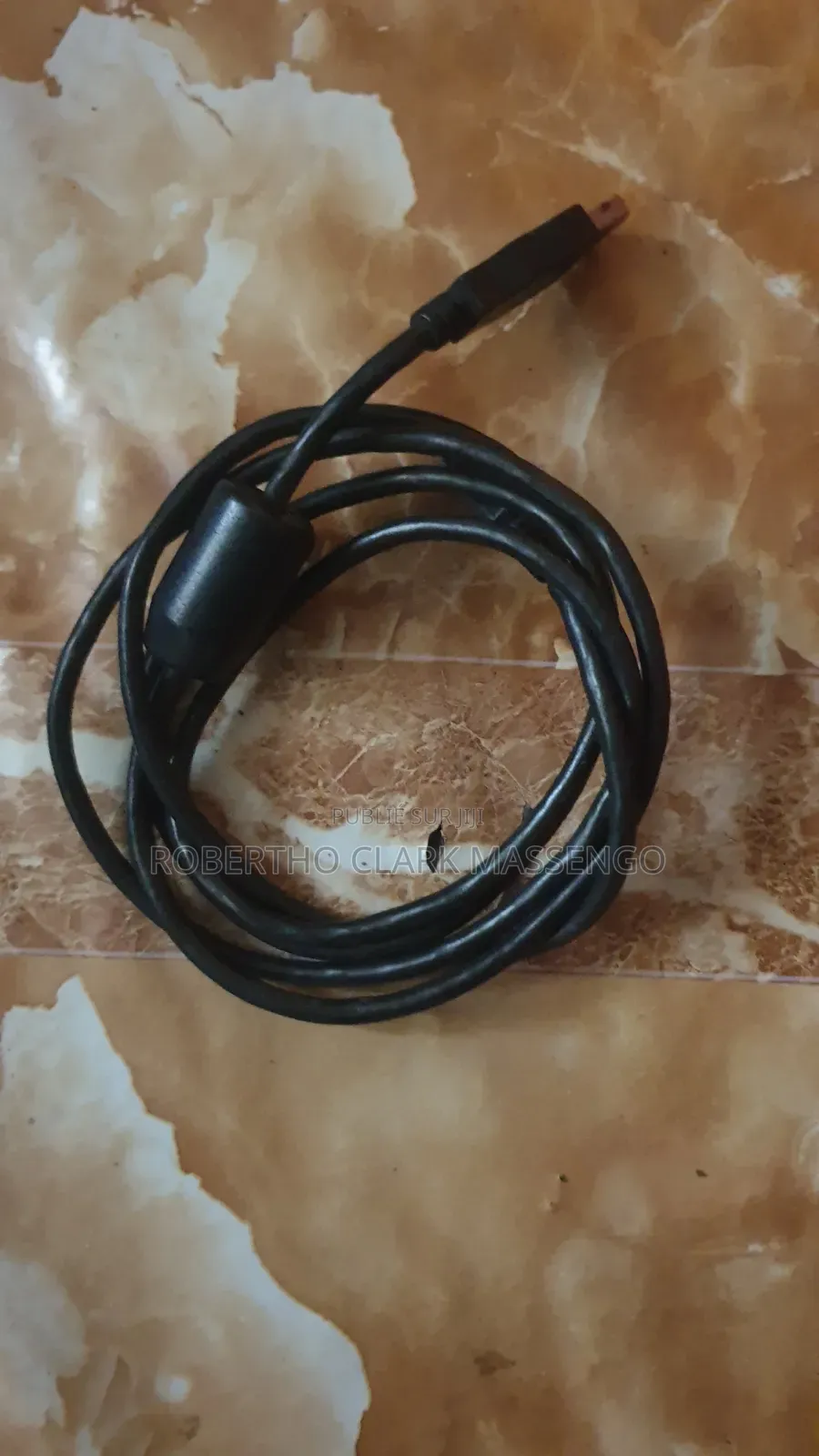 Manette Ps3 a Vendre + Cable De Connexion/Charge