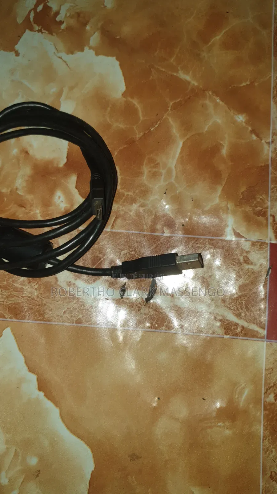Manette Ps3 a Vendre + Cable De Connexion/Charge