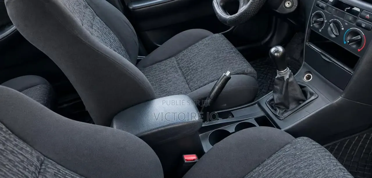 Toyota Corolla 2017 Gris