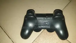 Manette Ps3 a Vendre + Cable De Connexion/Charge