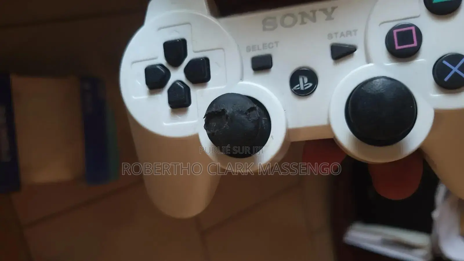 Manette Ps3 a Vendre + Cable De Connexion/Charge
