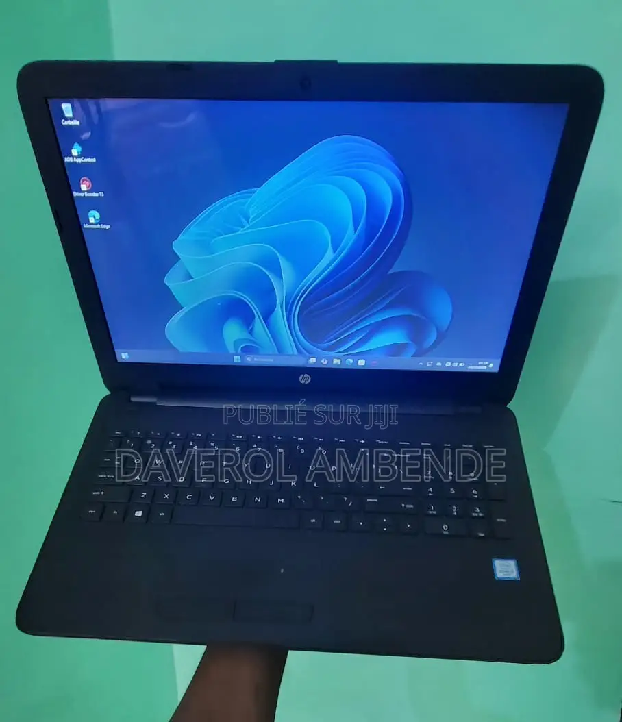 Ordinateur portable HP 14-dq1025cl 4GB Intel Core i3 SSD 256GB