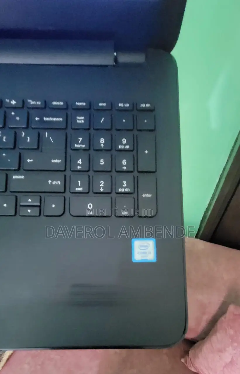 Ordinateur portable HP 14-dq1025cl 4GB Intel Core i3 SSD 256GB