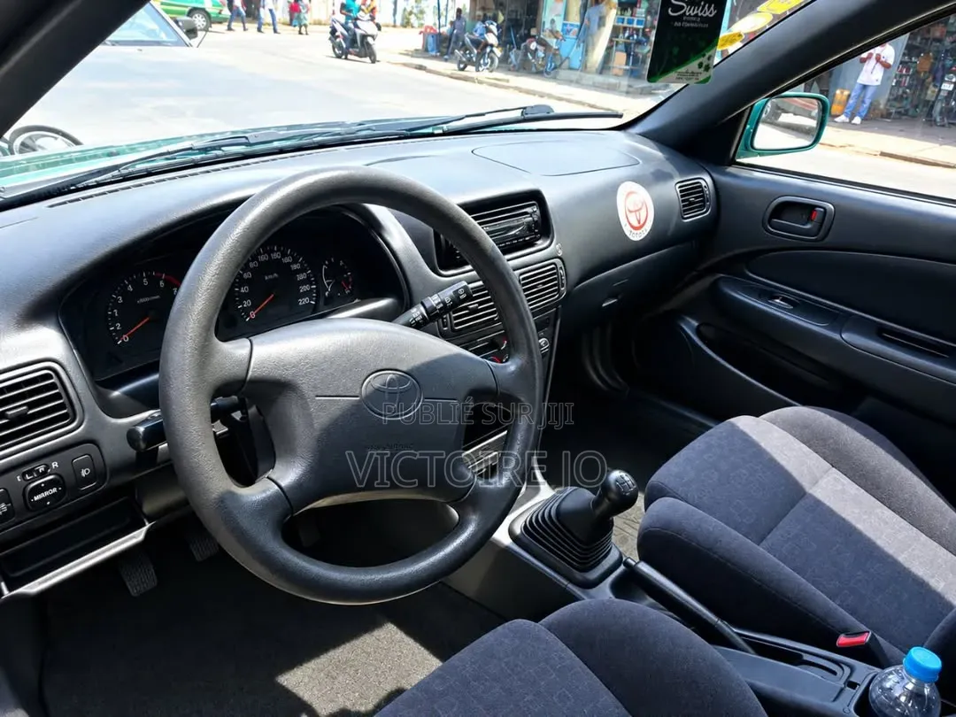 Toyota Corolla 2017 Vert