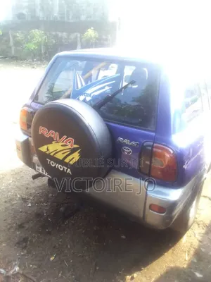 Toyota RAV4 1999 Bleu
