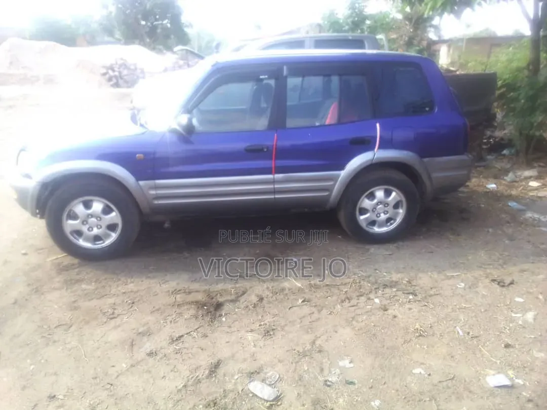 Toyota RAV4 1999 Bleu