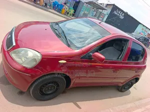 Toyota Yaris 2014 Rouge
