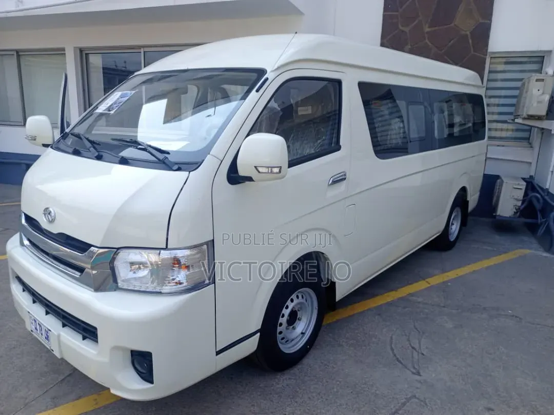Autobus 2022 Blanc