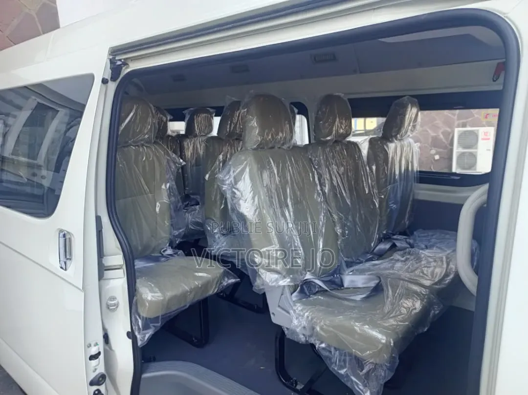 Autobus 2022 Blanc