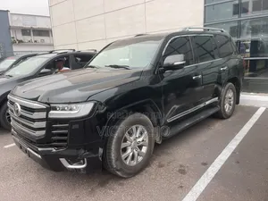 Toyota Land Cruiser 2022 Noir