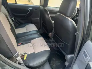 Toyota RAV4 2005 Gris
