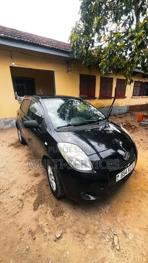 Toyota Yaris L Hatchback 3dr 2018 Noir