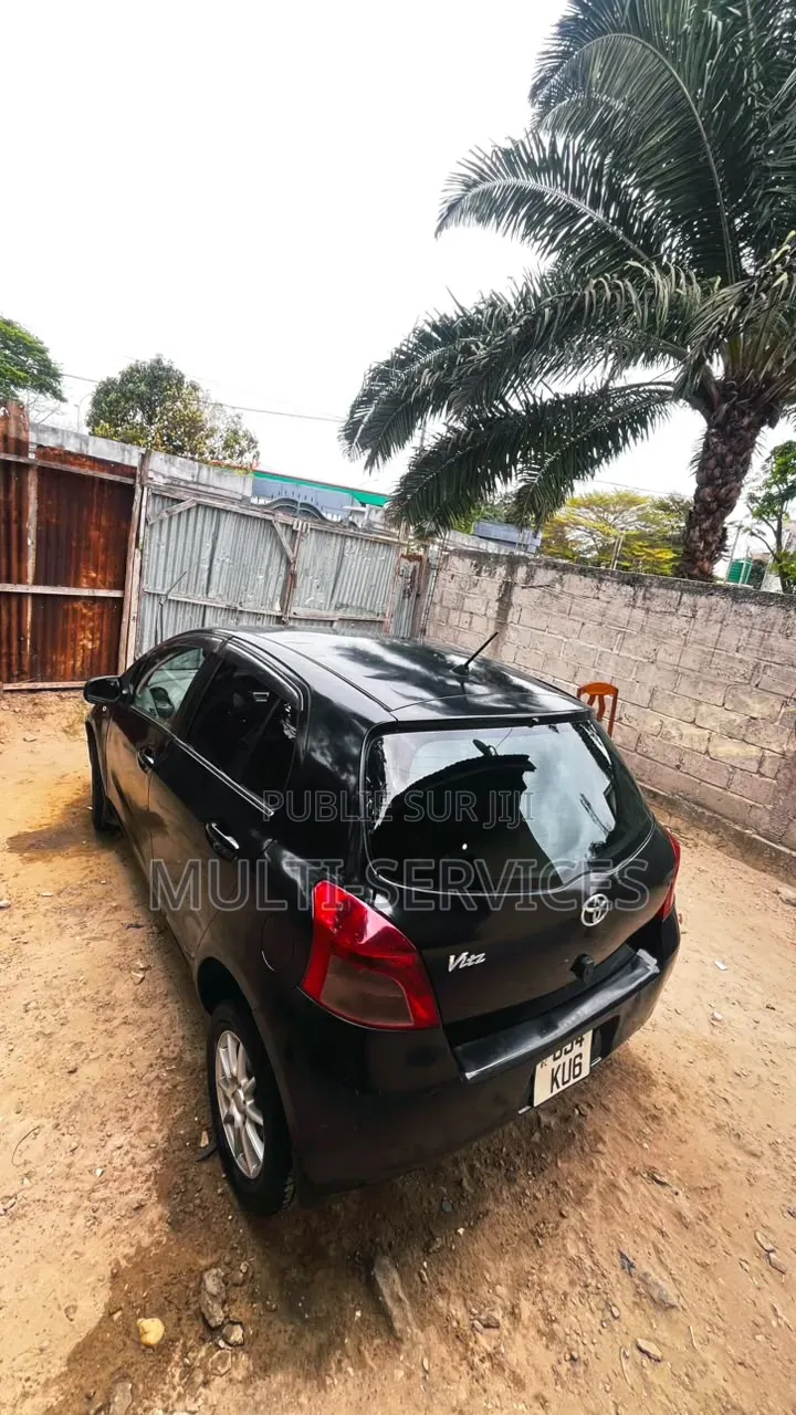 Toyota Yaris L Hatchback 3dr 2018 Noir