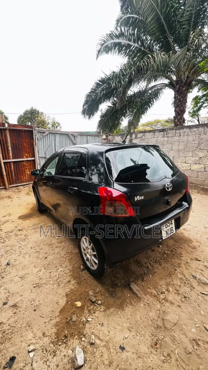 Toyota Yaris L Hatchback 3dr 2018 Noir