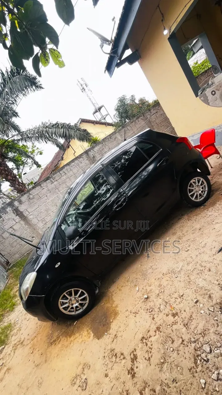 Toyota Yaris L Hatchback 3dr 2018 Noir