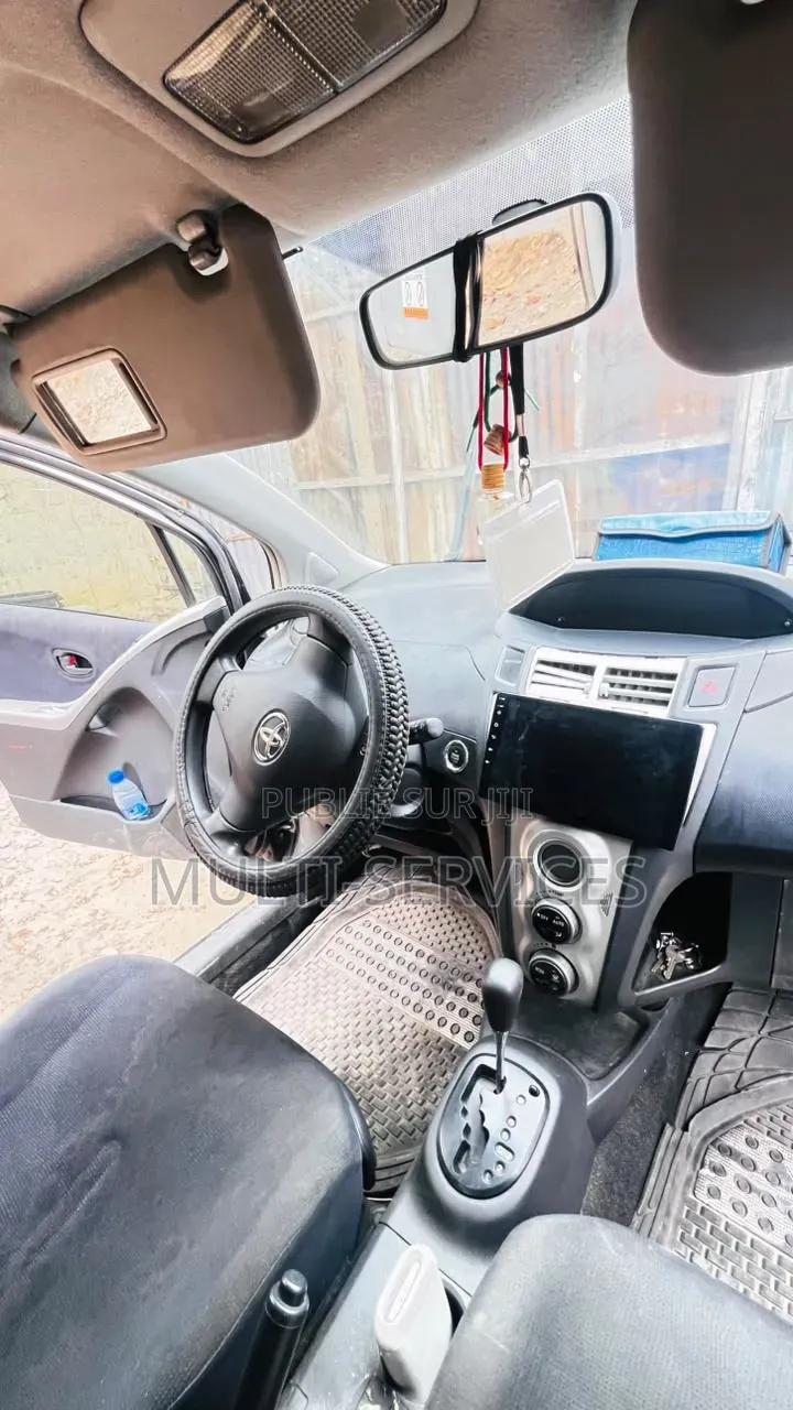 Toyota Yaris L Hatchback 3dr 2018 Noir