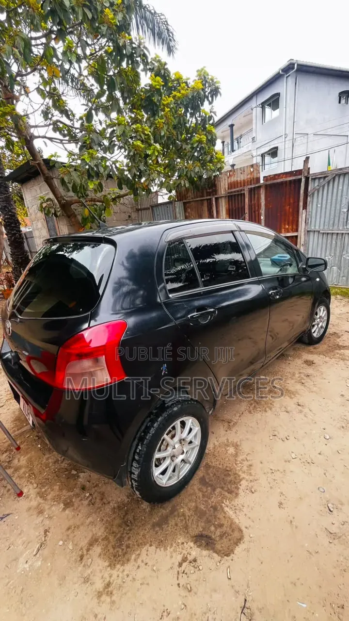 Toyota Yaris L Hatchback 3dr 2018 Noir