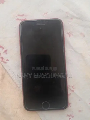 Apple iPhone SE (2022) 64 GB Rouge