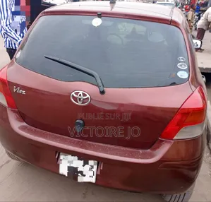 Toyota Yaris 2017 Rouge