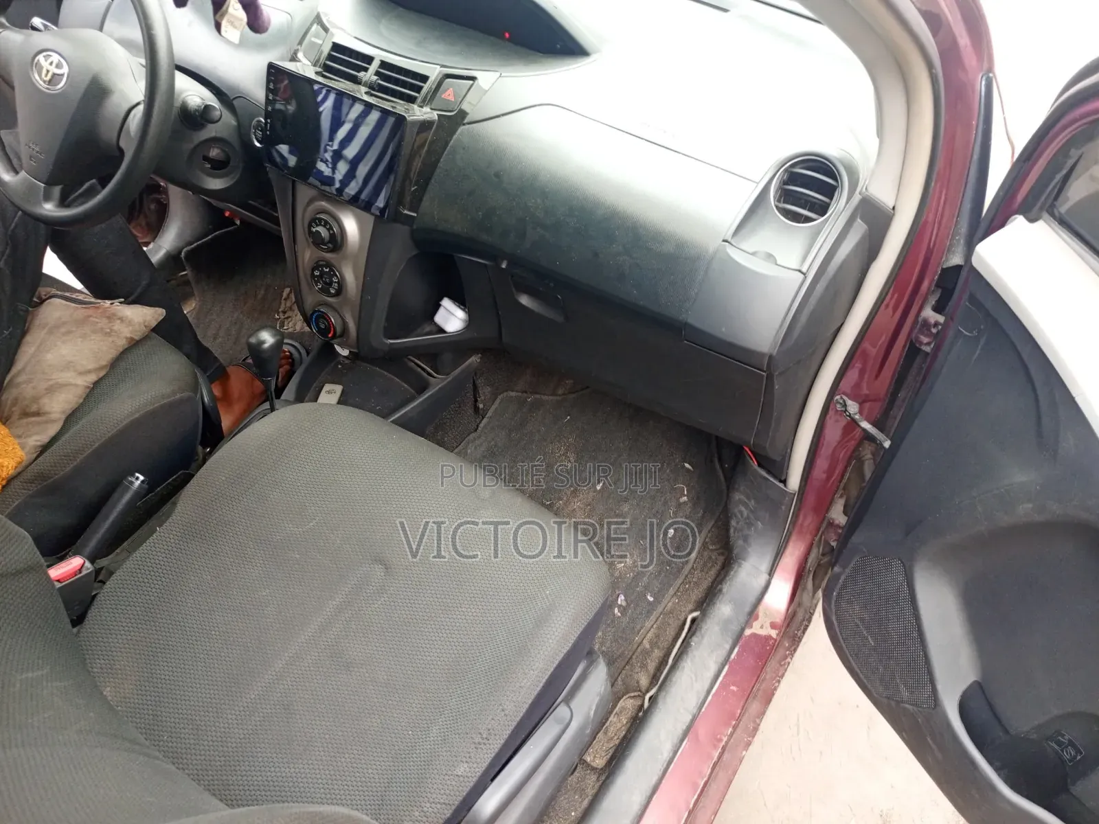 Toyota Yaris 2017 Rouge