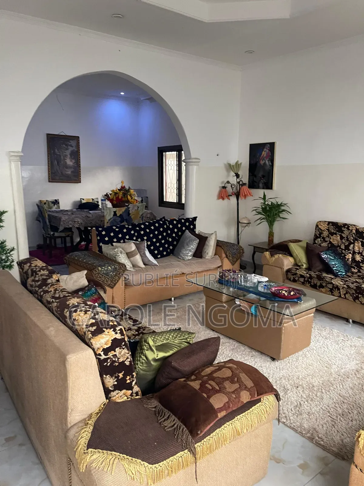 Meublé 3chbre Maison dans Mayamou Davy, Makélékélé à Vendre