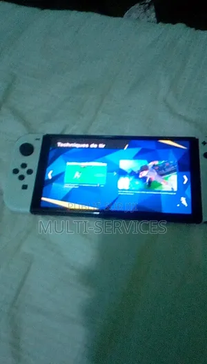 Console Nintendo Switch OLED À Vendre .