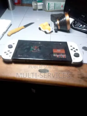 Console Nintendo Switch OLED À Vendre .