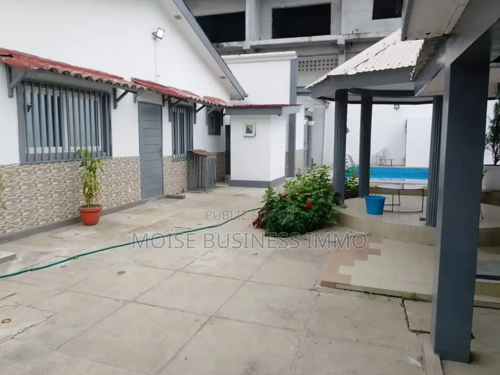 Furnished 2chbre Maison dans Moïse Business &, Lumumba à Louer