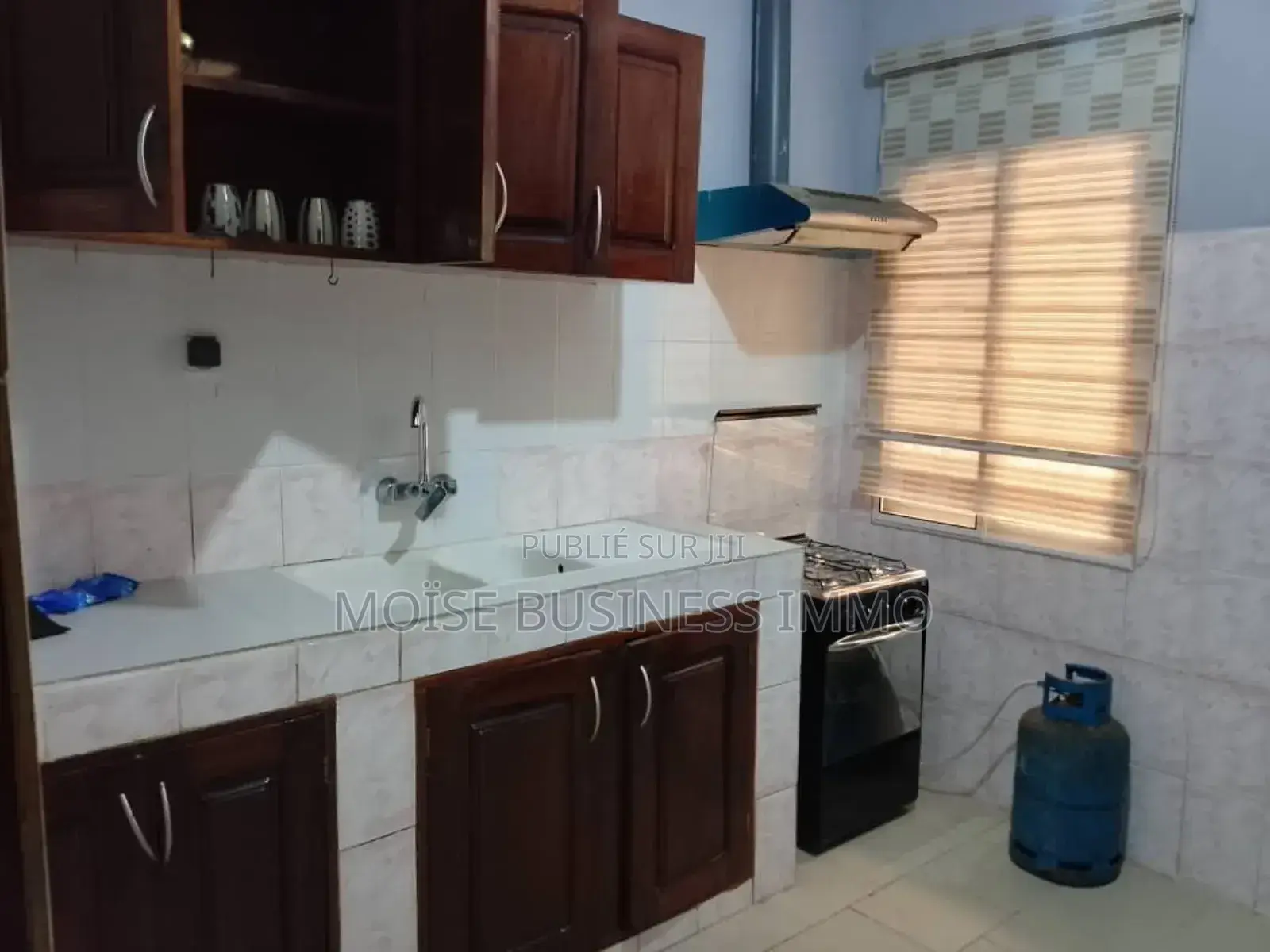 Furnished 2chbre Maison dans Moïse Business &, Lumumba à Louer