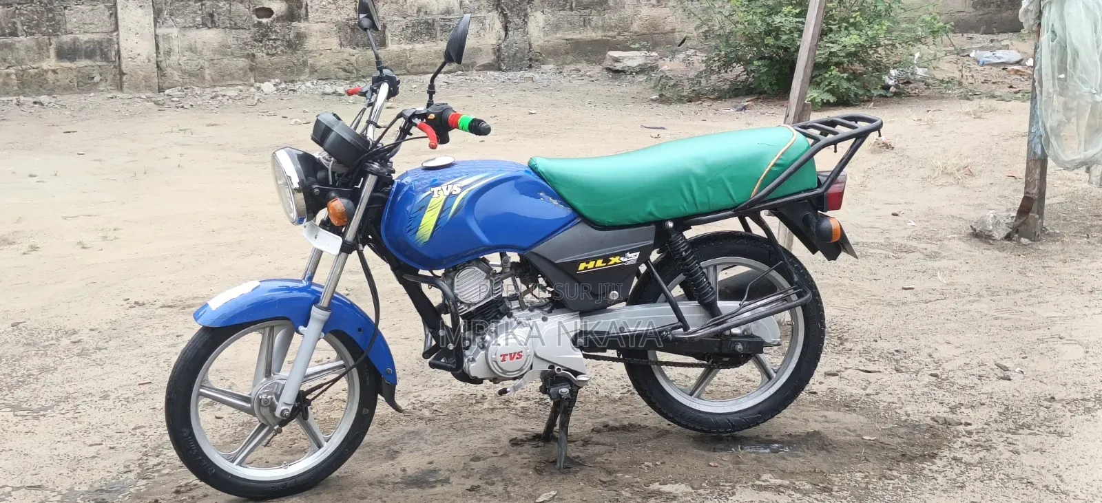 TVS HLX 125 2025 Bleu
