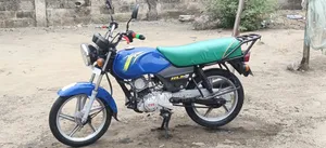 TVS HLX 125 2025 Bleu