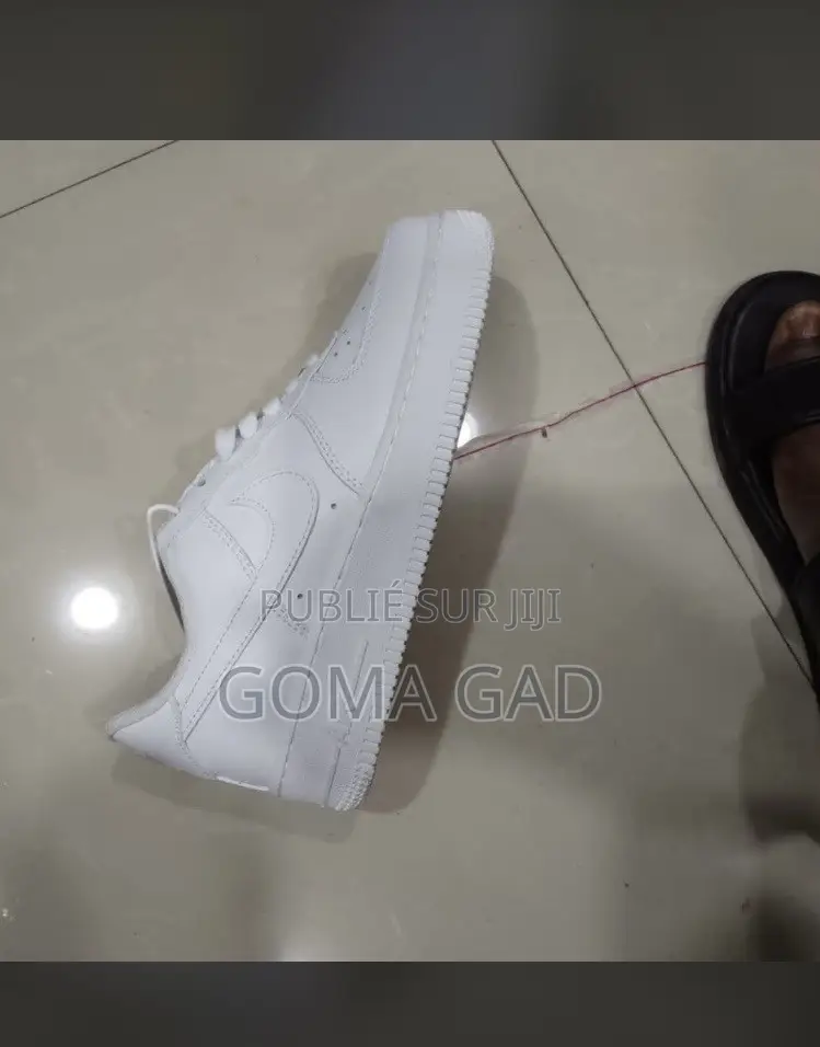 Combo Pro Max . Samba Adidas Et Nike Air Force One a 20000