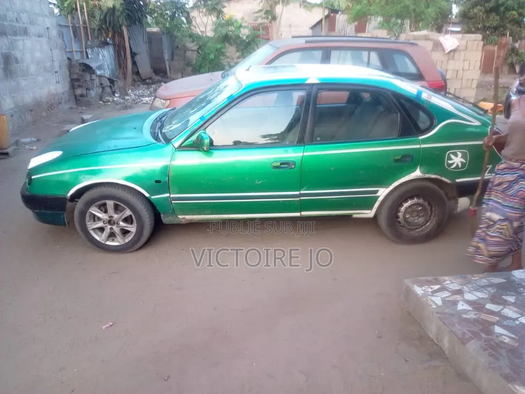 Toyota Corolla 2013 Vert