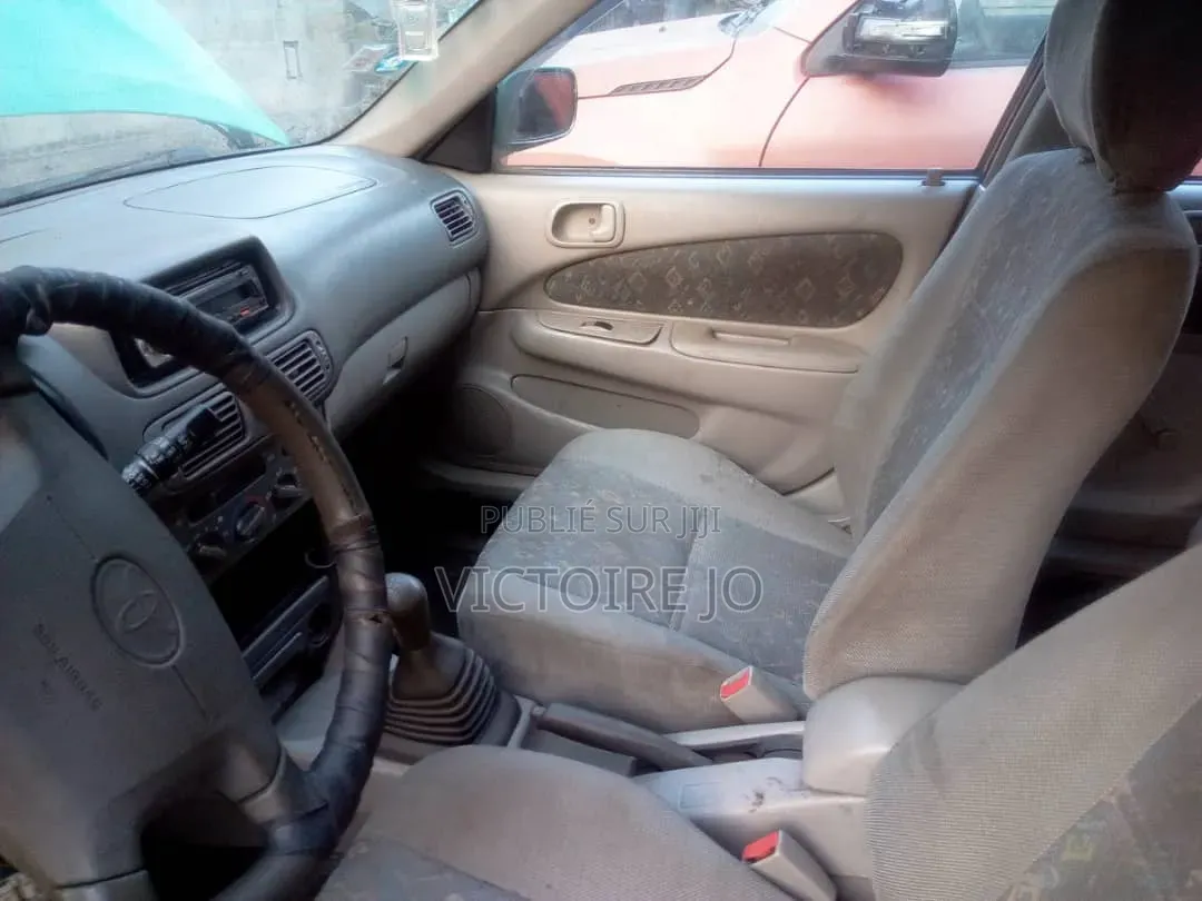 Toyota Corolla 2013 Vert